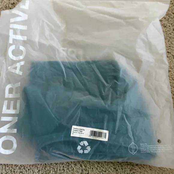 NWT Oner Active TIMELESS HALF ZIP CROP TANK Marine Teal - Picture 5 of 6